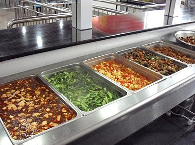 食堂的服務有效地增強企業的凝聚力